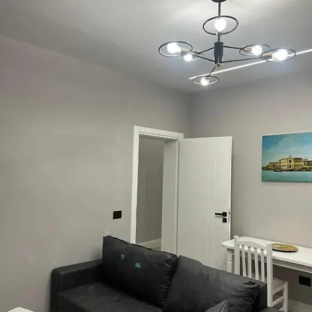 Bushati Home Apartamenti 2 * Durrës